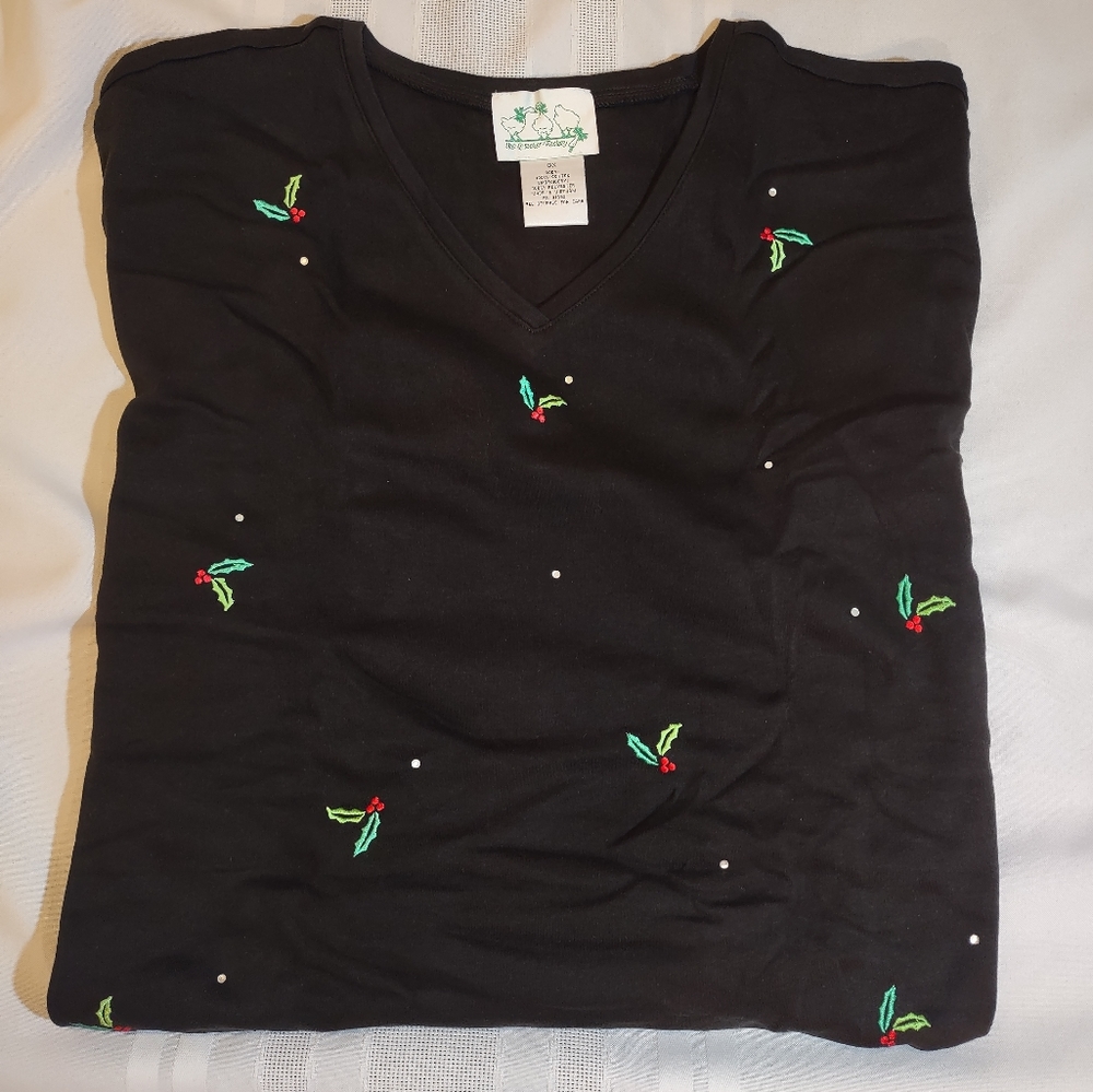 Women's NWOT Rhinestone Top m6